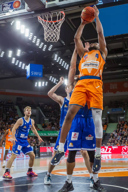 这显示出球 这显示出球